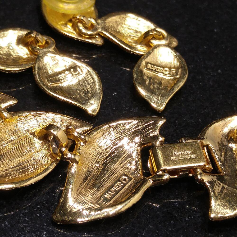 Vintage Napier Gold Leaf Necklace Earrings Set Signed Pat 4774743 - Picture 5 of 10